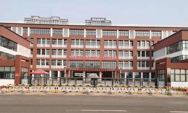 濟寧市霍家街小學(xué)任安校區(qū).jpg